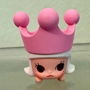 Discontinued Pop Bean Sakura Lying Series Featuring Royal Molly Sakura Bloom.